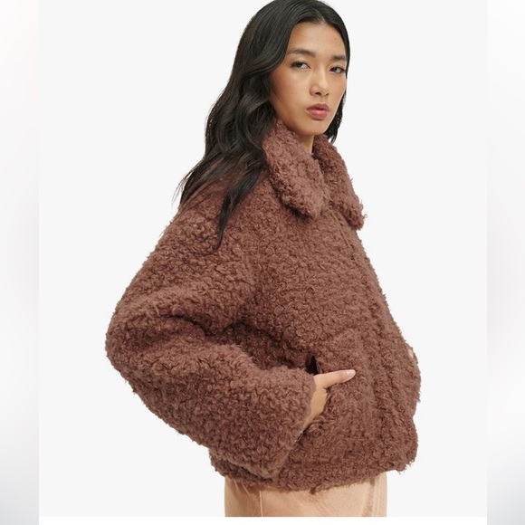UGG Sherpa Maeve Jacket - Picture 2 of 7